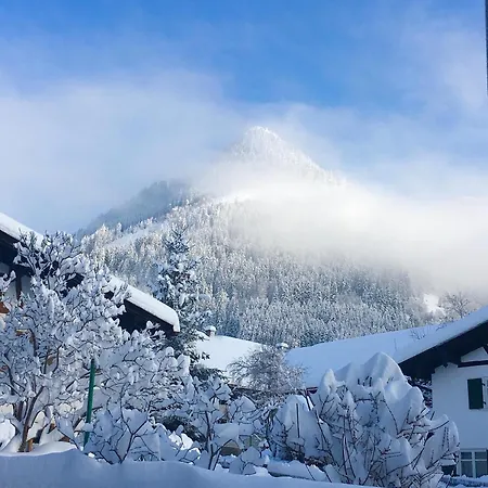 Apartment Alpensymphonie Mit 110 M2 Und Sonnigem Balkon Burgberg (Bavaria)